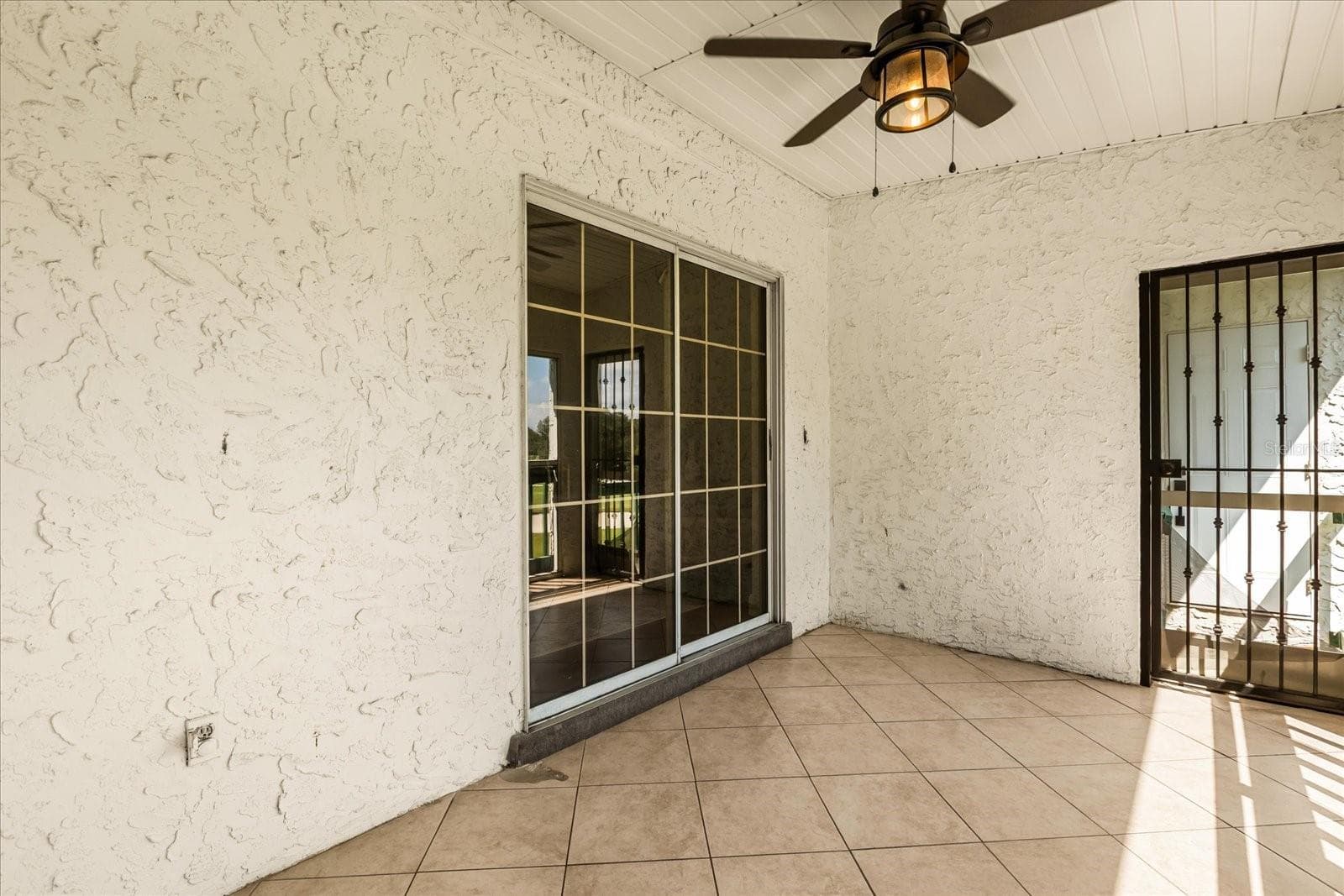 Condominium at 494 W PAR ST, ORLANDO, photo 21 of 28