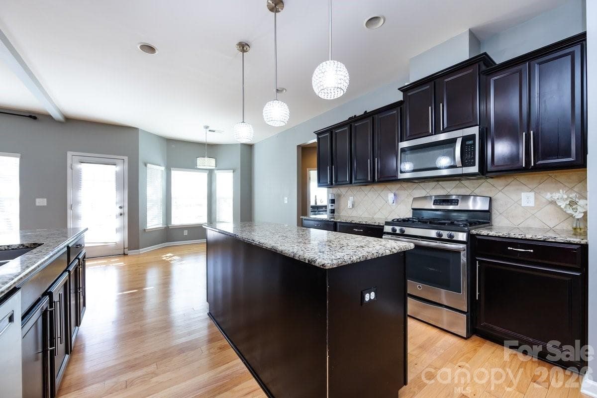 Single Family Residence at 8931 Happiness Road, Harrisburg, photo 12 of 27