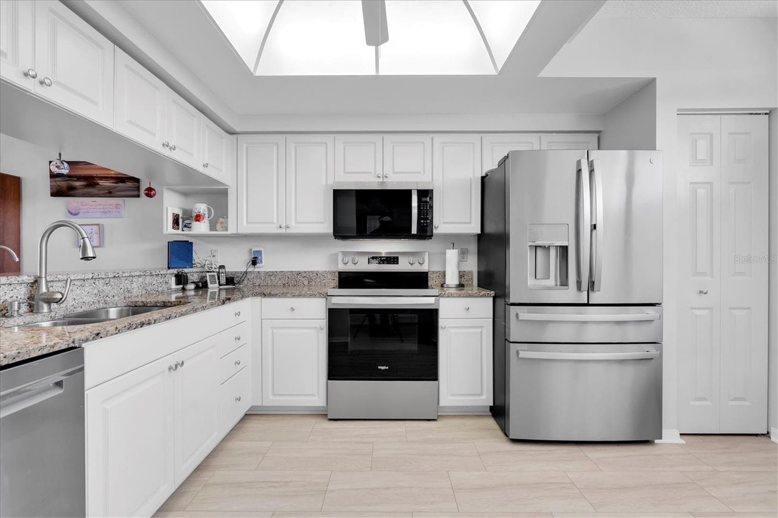 Condominium at 6315 SHORELINE DR #3307, SEMINOLE, photo 15 of 41