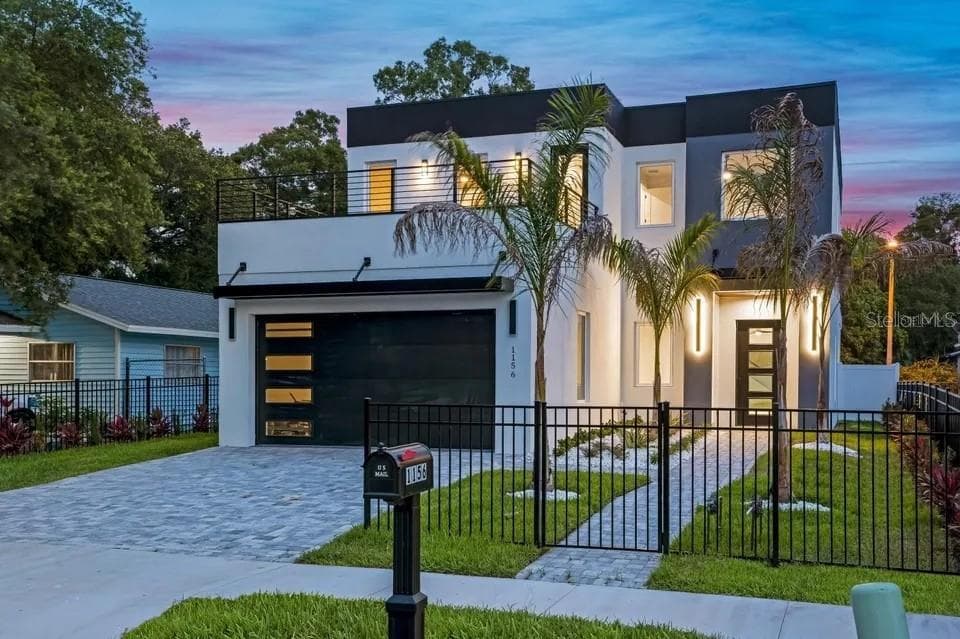 1156 COCOANUT AVE