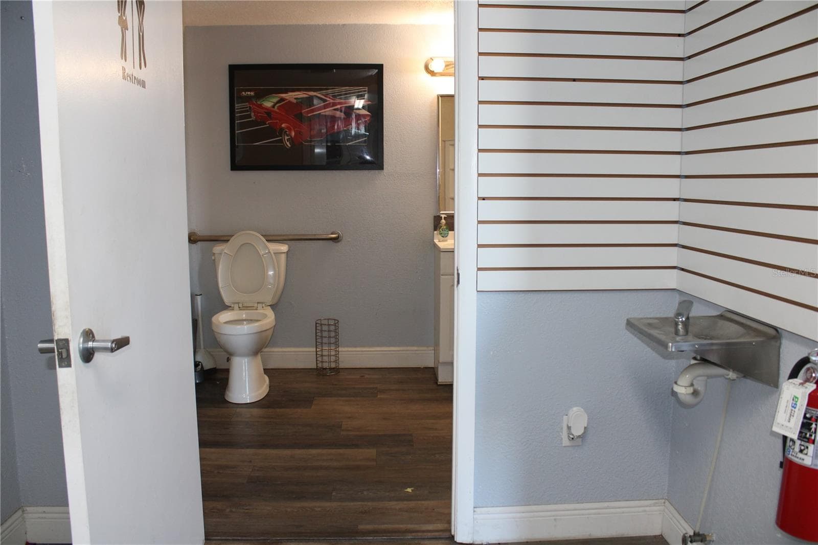 Retail at 5134 PLYNA ST, SPRING HILL, photo 8 of 23