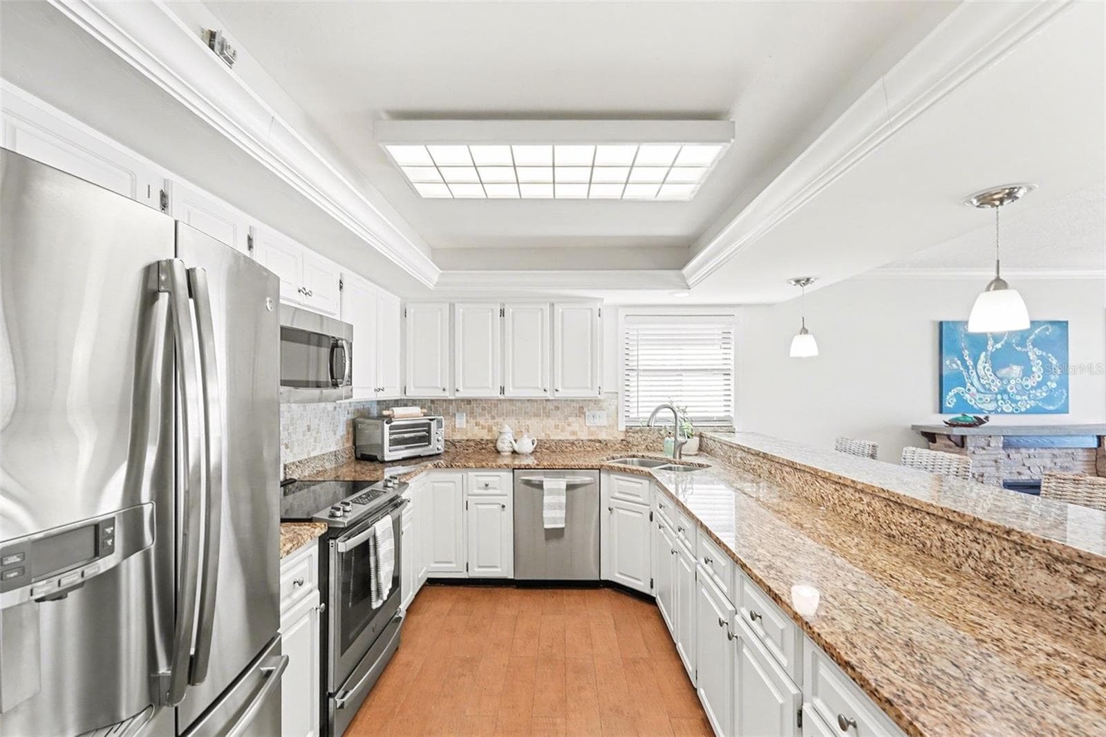 Stainless steel appliances replaced in 2019. - 19936 GULF BLVD, INDIAN SHORES