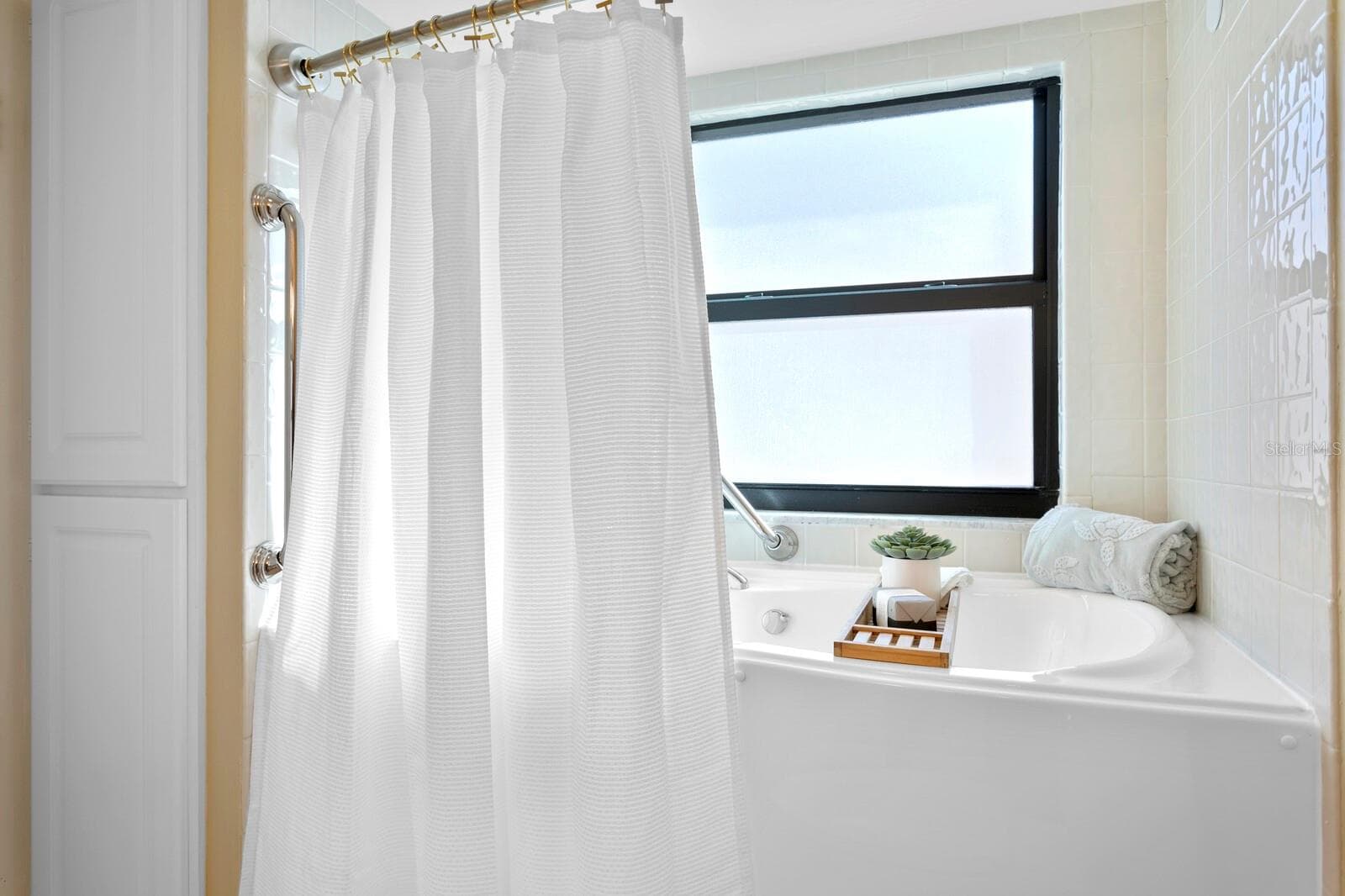 Ensuite bathroom, second level - 19936 GULF BLVD, INDIAN SHORES