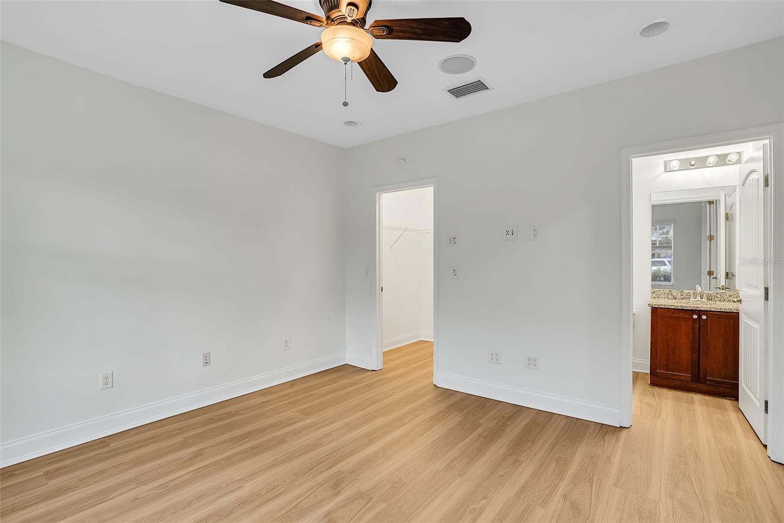 BEDROOM 3 WITH BATH - 111 N ALBANY AVE #16, TAMPA