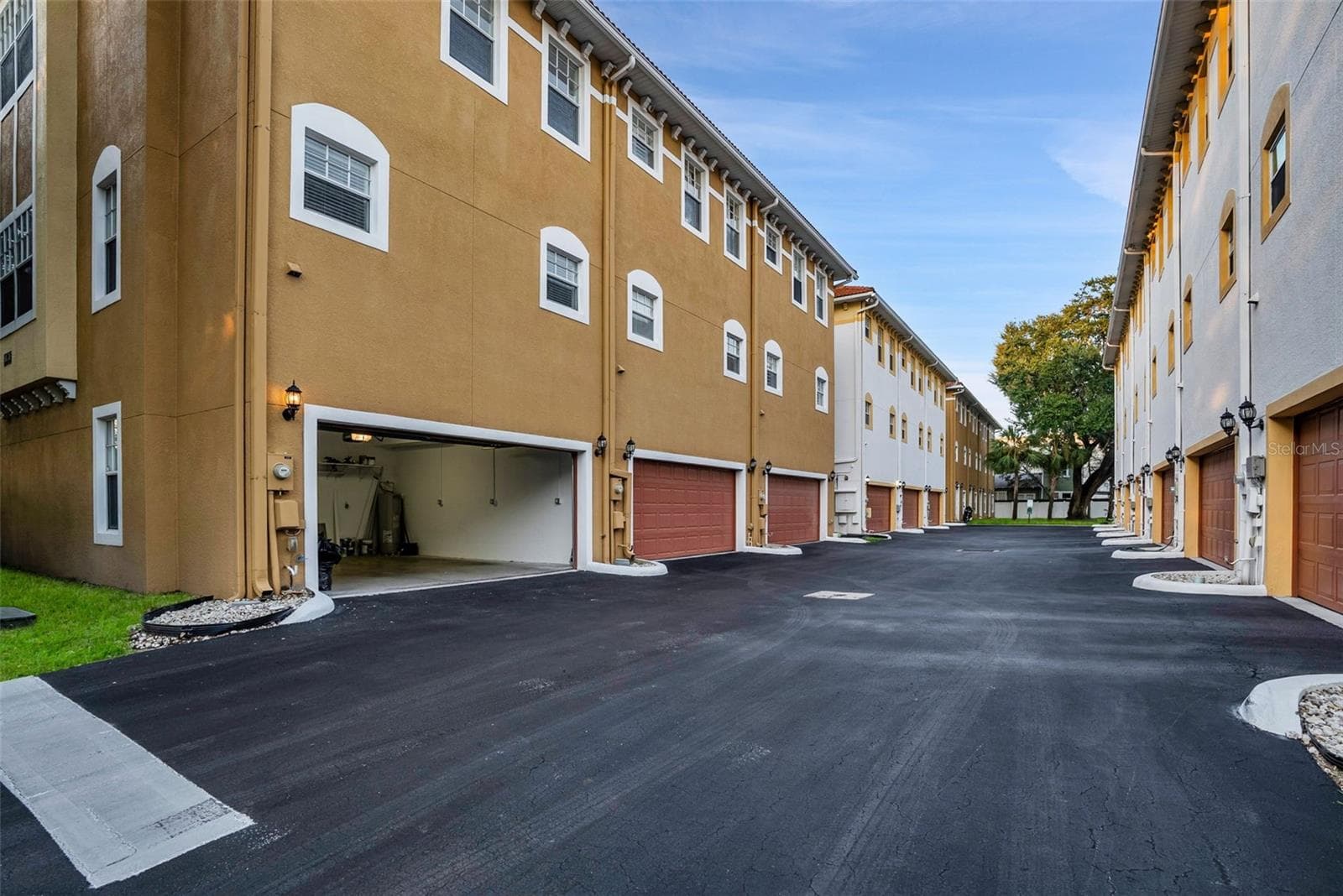 Townhouse at 111 N ALBANY AVE #16, TAMPA, photo 37 of 38
