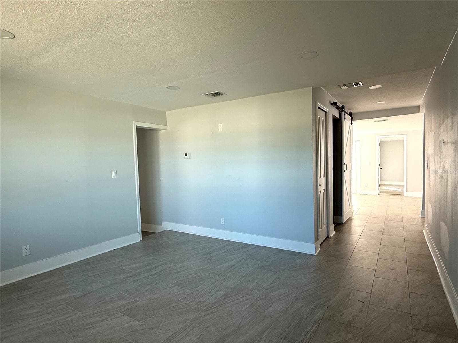 Single Family Residence at 26 HIBISCUS DR, ORMOND BEACH, photo 3 of 12