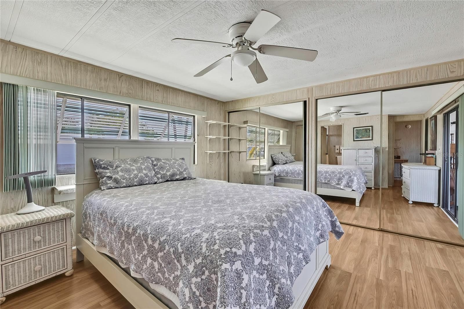 Manufactured Home at 3141 NANTUCKET DR, HOLIDAY, photo 11 of 38