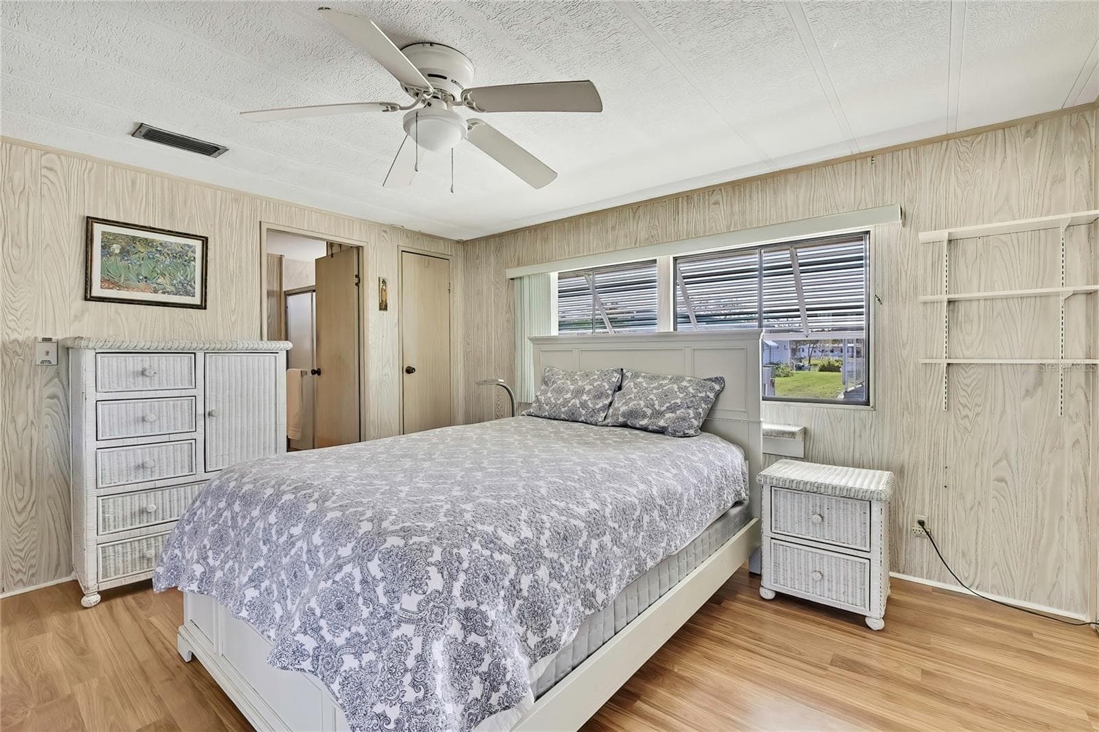 Manufactured Home at 3141 NANTUCKET DR, HOLIDAY, photo 12 of 38