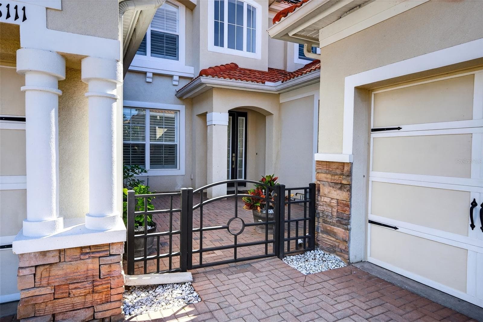 Single Family Residence at 8111 SANTA ROSA CT, SARASOTA, photo 9 of 97