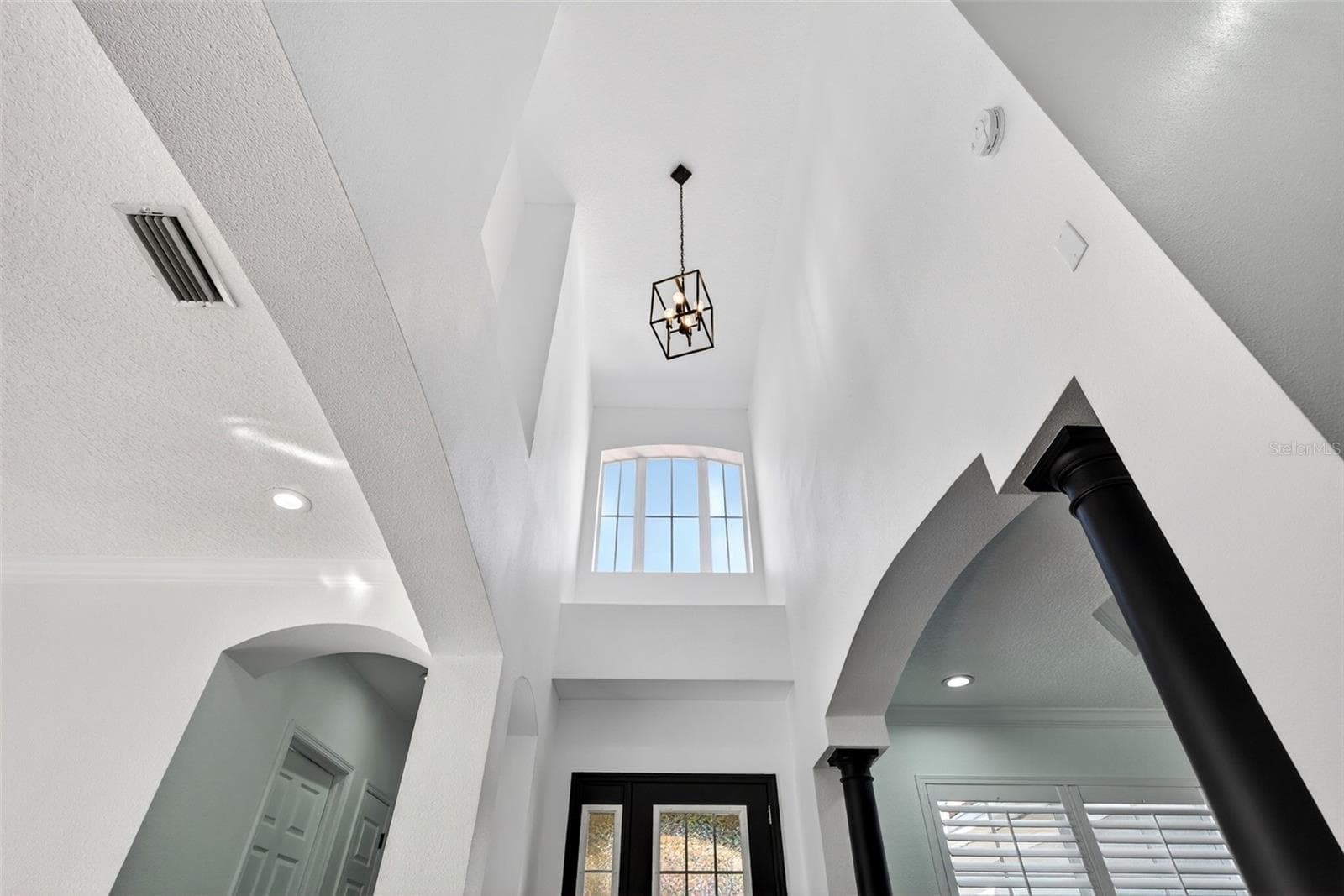 Foyer - 8111 SANTA ROSA CT, SARASOTA