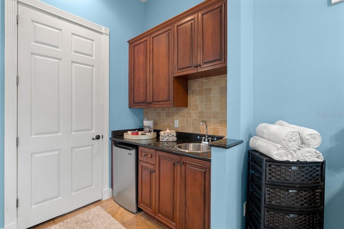 Separate Guest Room - 4606 OAK HAMMOCK CT #4606, PONCE INLET