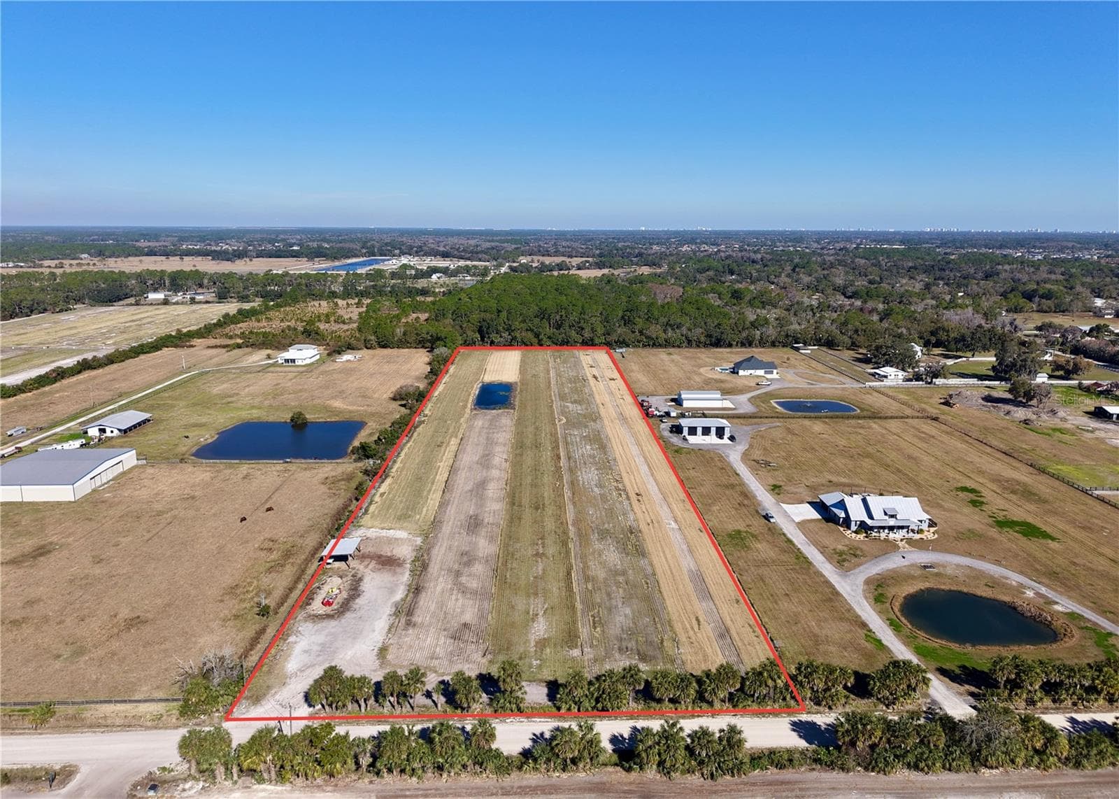3761 STRAWBERRY LN