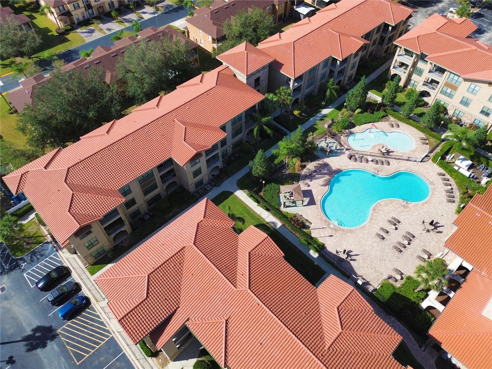 Condominium at 909 CHARO PKWY #1016, DAVENPORT, photo 19 of 33