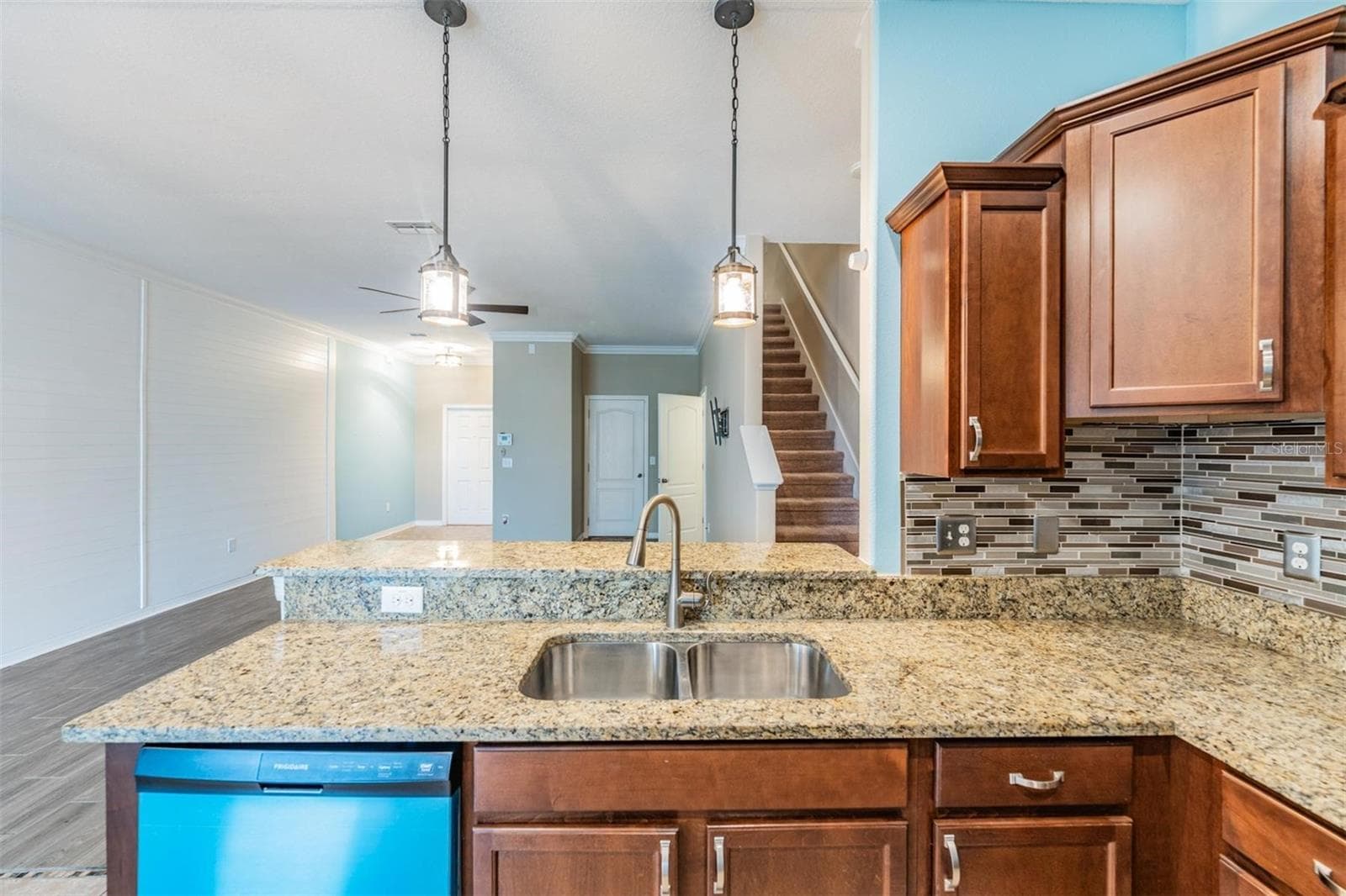 Townhouse at 12039 GREENGATE DR, HUDSON, photo 12 of 35