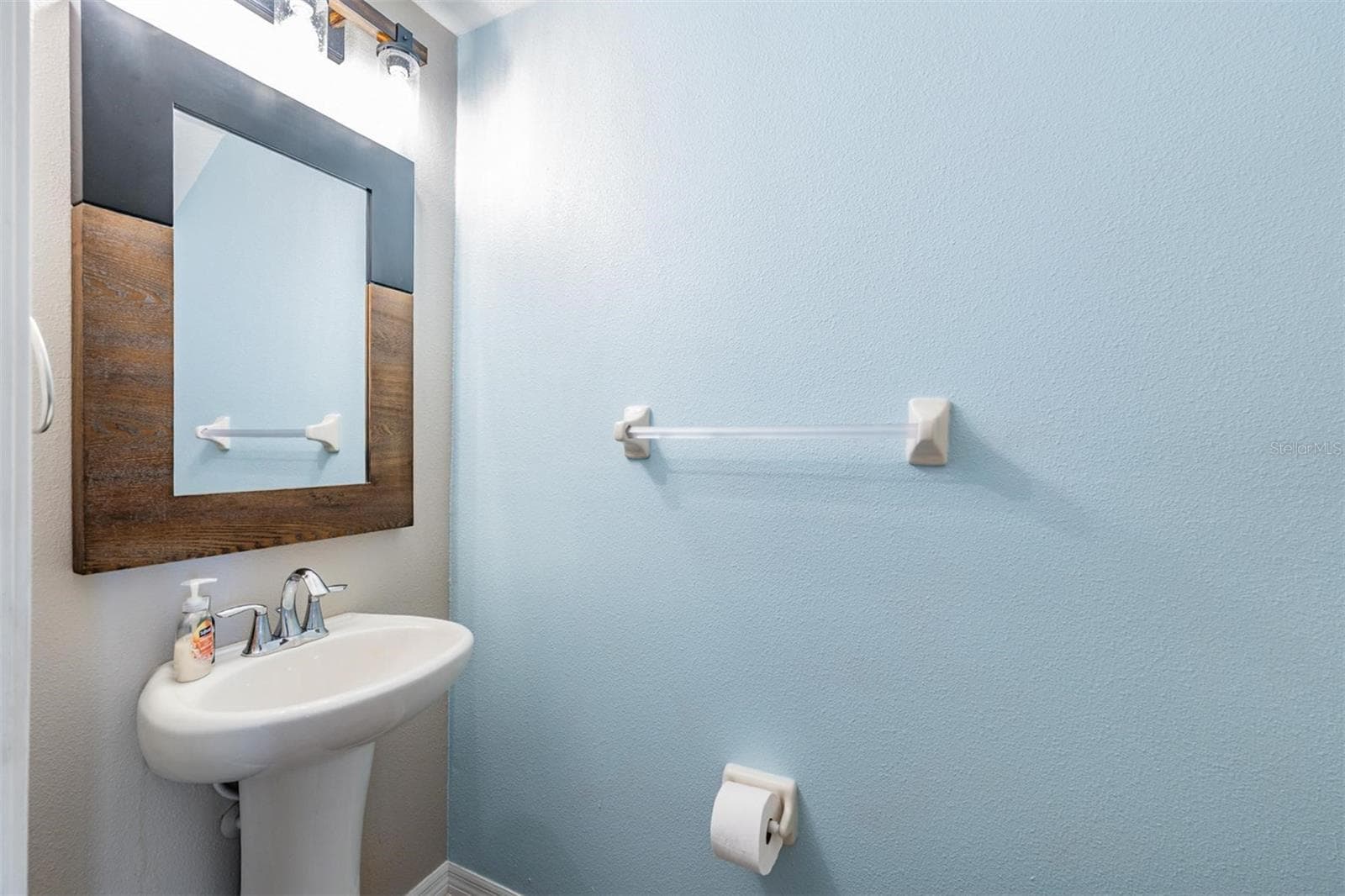 Townhouse at 12039 GREENGATE DR, HUDSON, photo 13 of 35