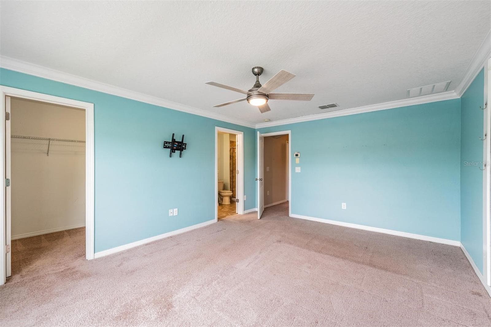 Townhouse at 12039 GREENGATE DR, HUDSON, photo 16 of 35