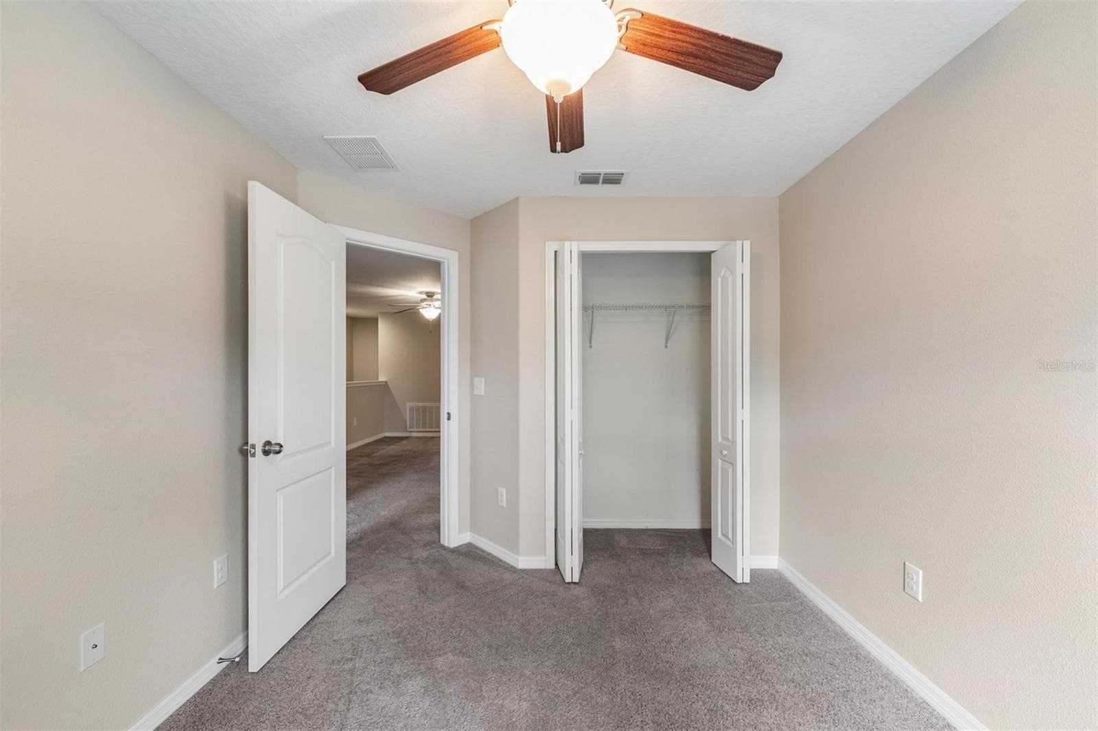 Townhouse at 12039 GREENGATE DR, HUDSON, photo 24 of 35