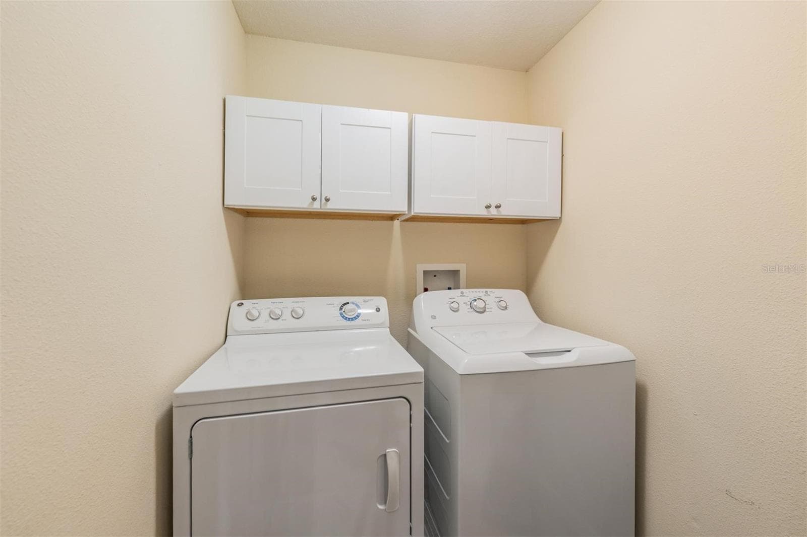 Townhouse at 12039 GREENGATE DR, HUDSON, photo 25 of 35