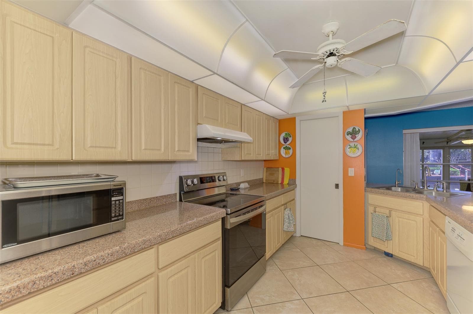 Single Family Residence at 602 PORTIA ST N, NOKOMIS, photo 10 of 55
