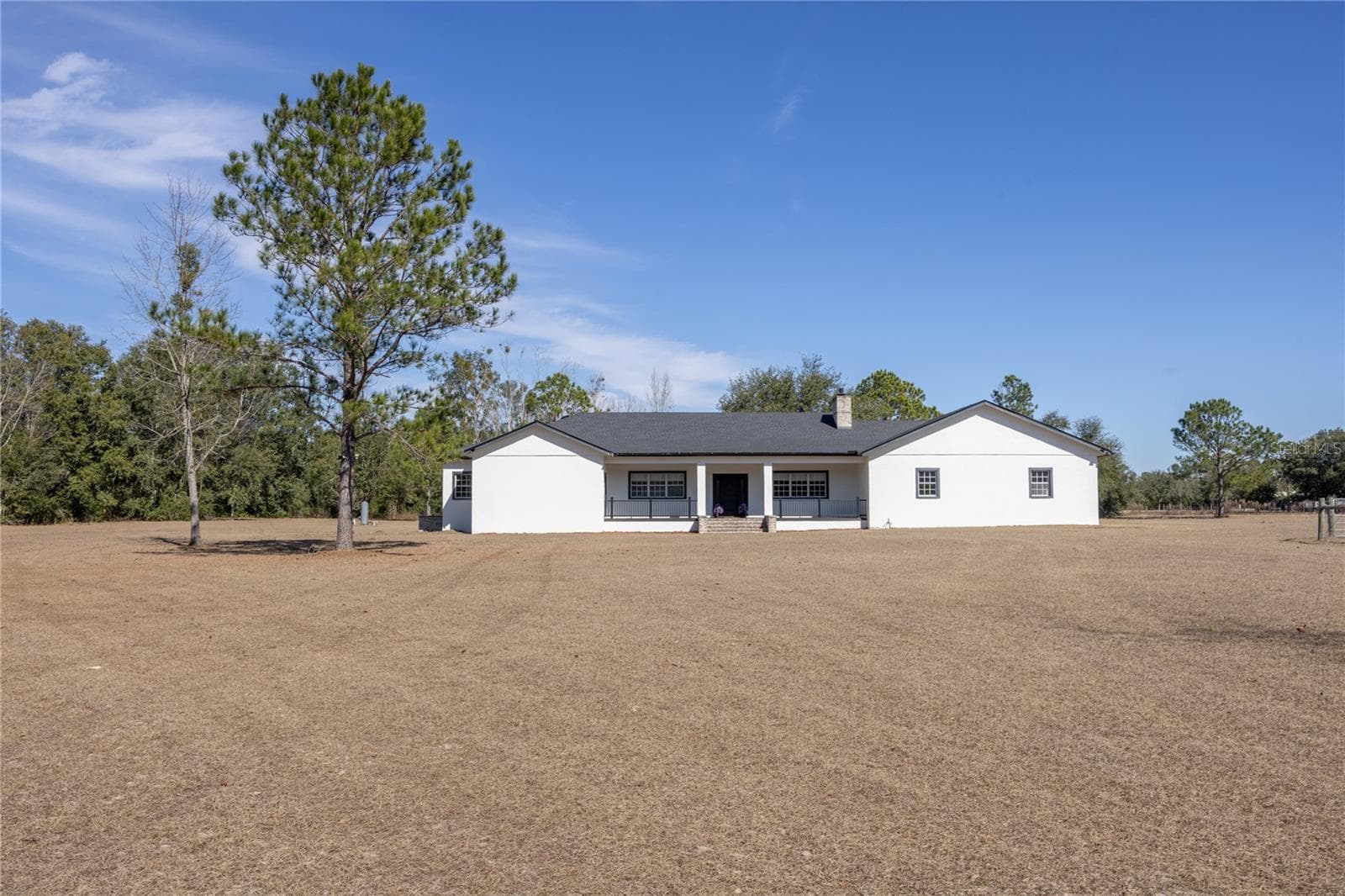 Front Drive up - 12456 155TH PL, LIVE OAK