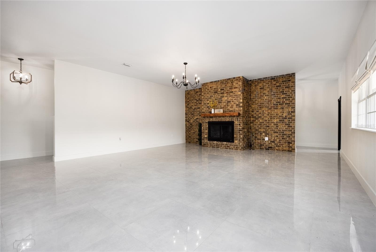 Living Room with Gas Fireplace - 12456 155TH PL, LIVE OAK