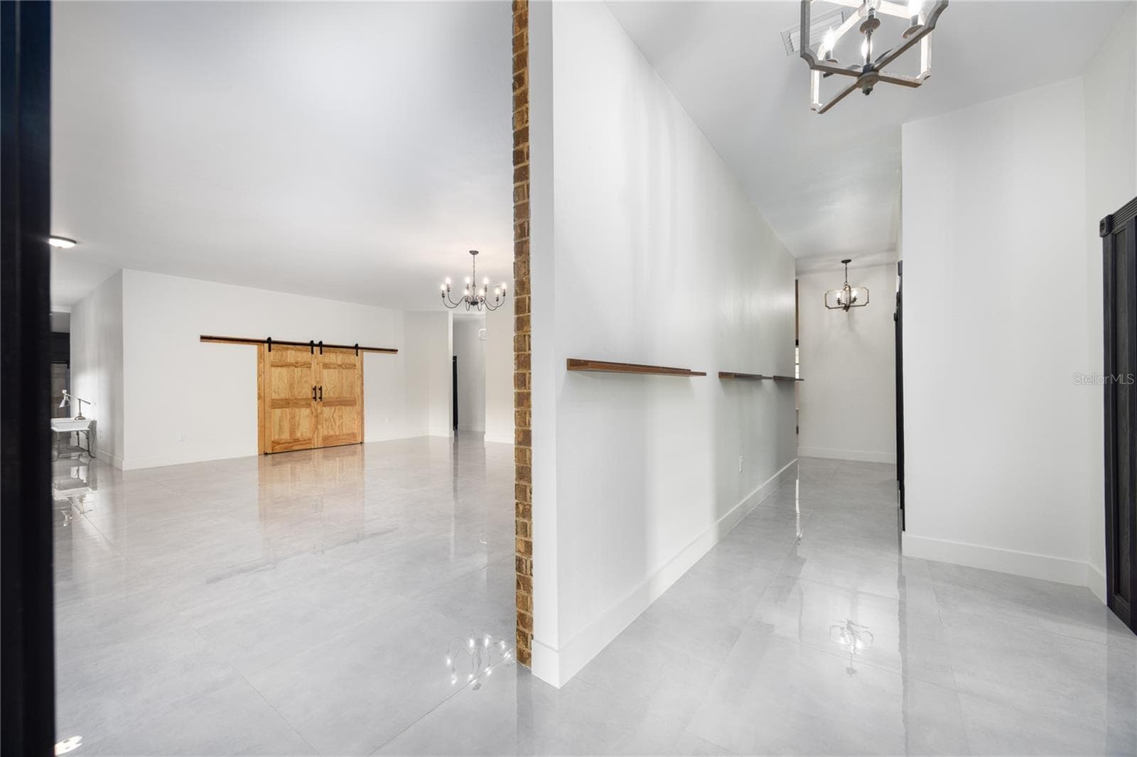 Primary Suite Hallway - 12456 155TH PL, LIVE OAK