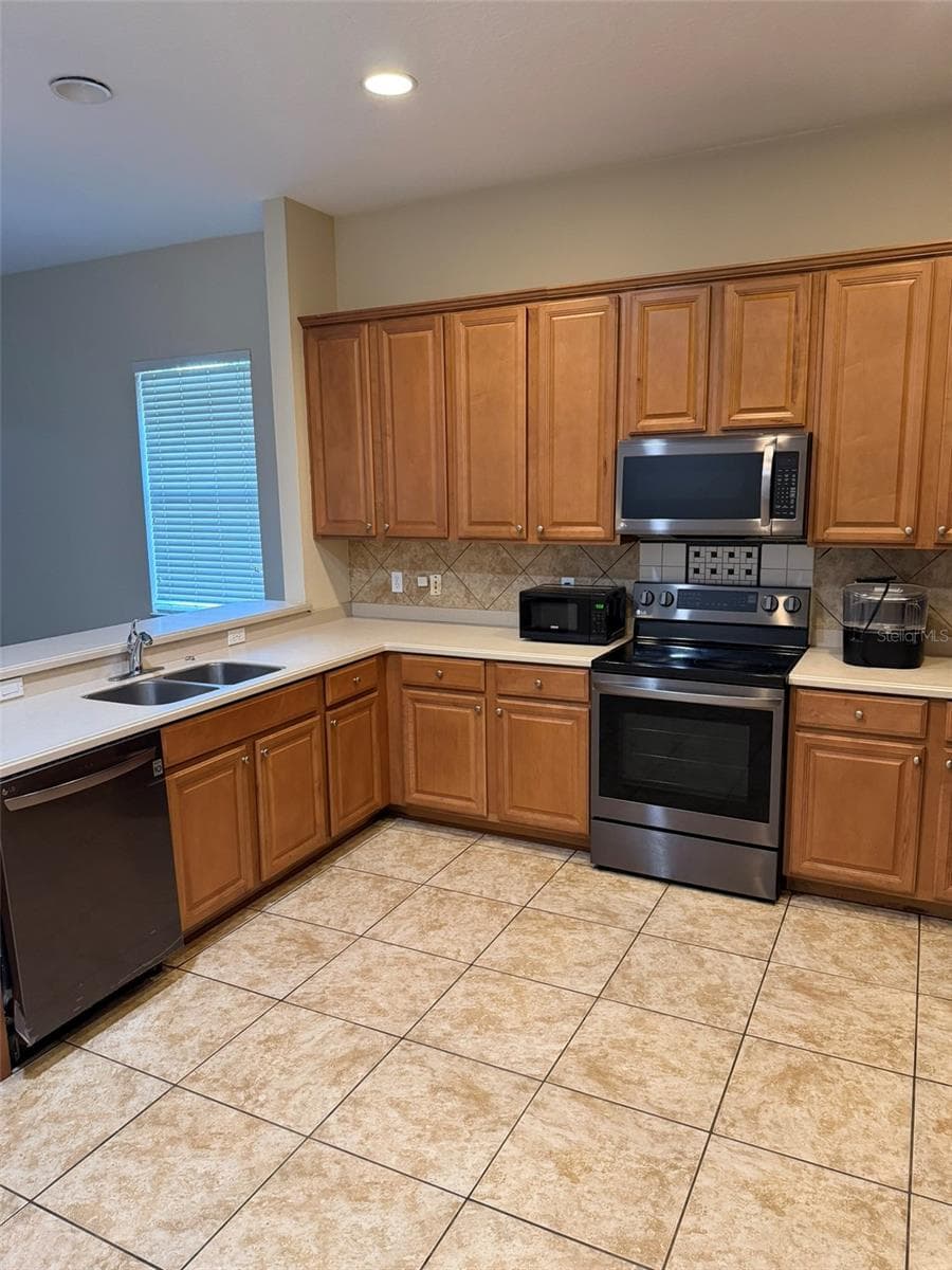 kitchen - 6224 ZANE DR, MOUNT DORA