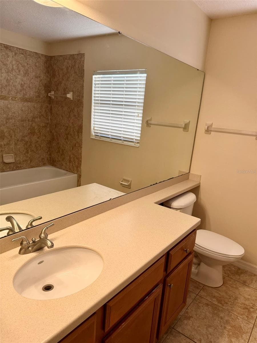 upstairs bathroom - 6224 ZANE DR, MOUNT DORA