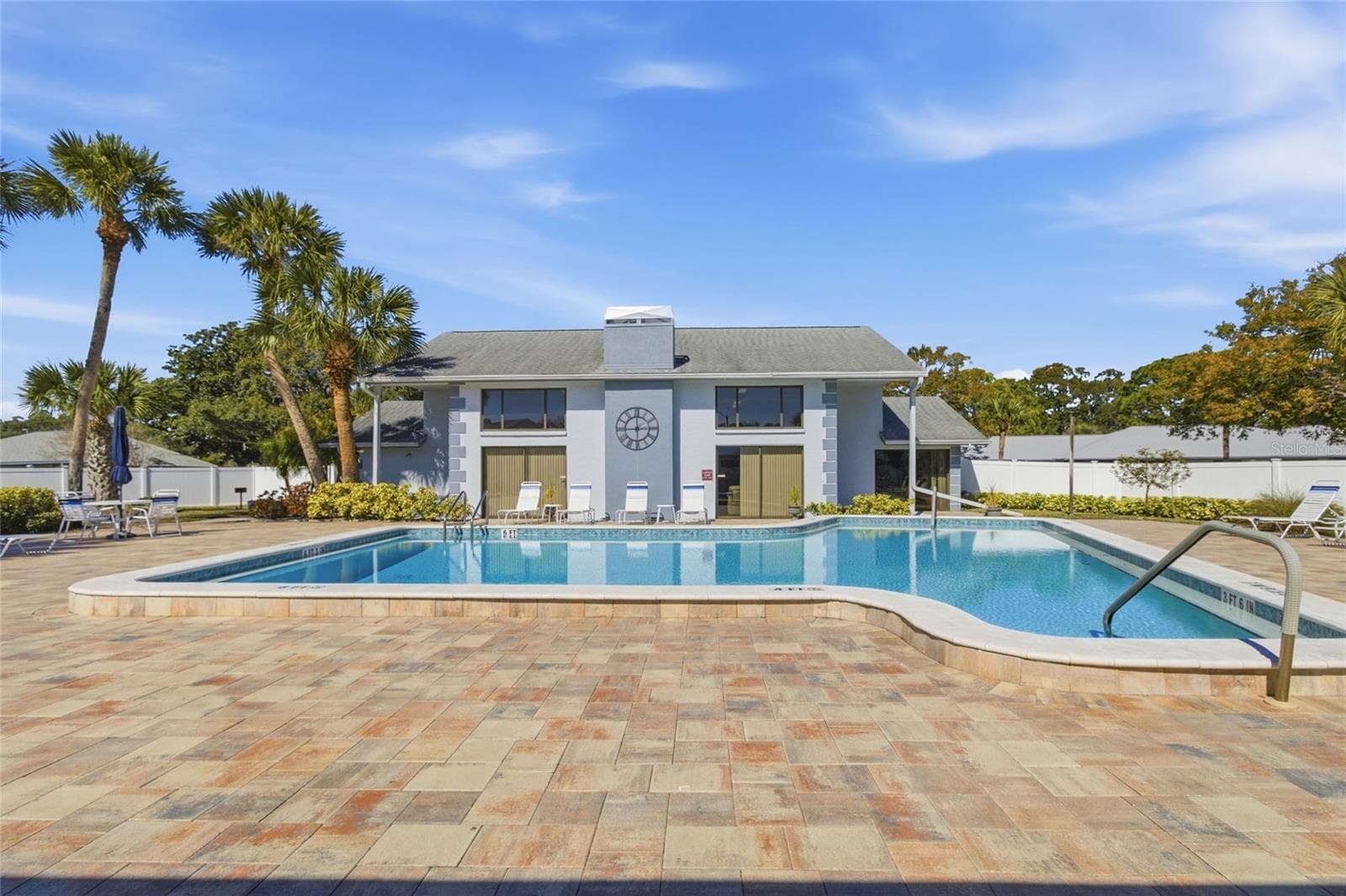 Community Pool - 2701 COUNTRYSIDE BLVD #102, CLEARWATER