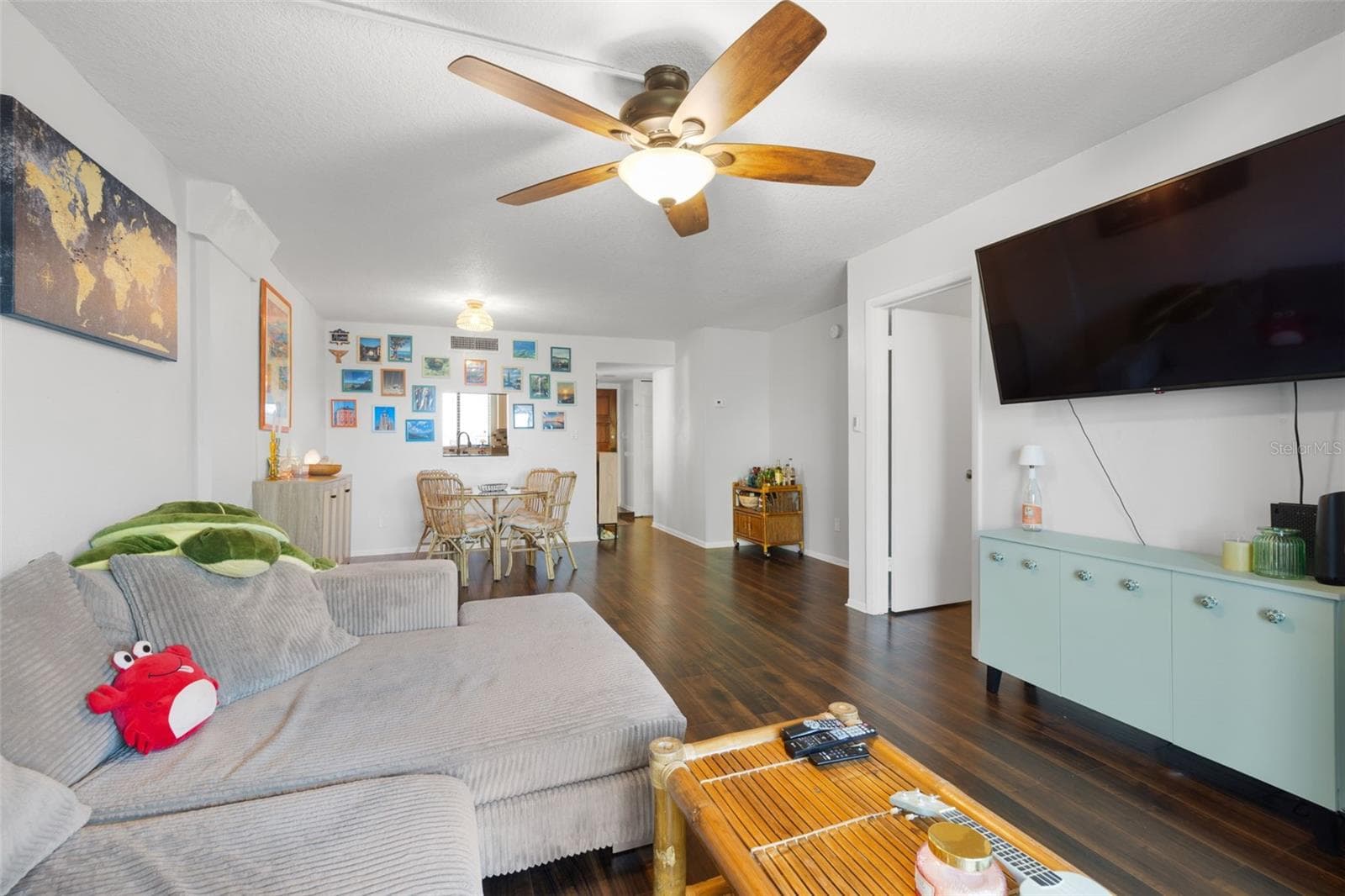 Condominium at 402 TARPON PT, TARPON SPRINGS, photo 8 of 29