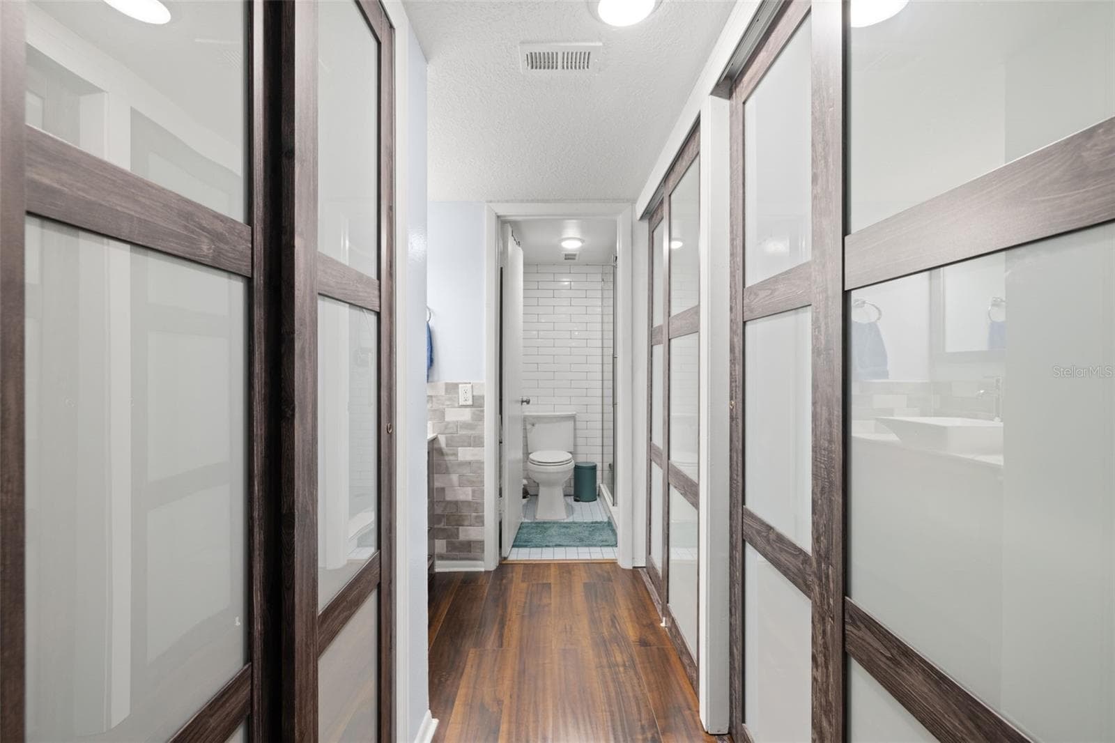 Condominium at 402 TARPON PT, TARPON SPRINGS, photo 15 of 29