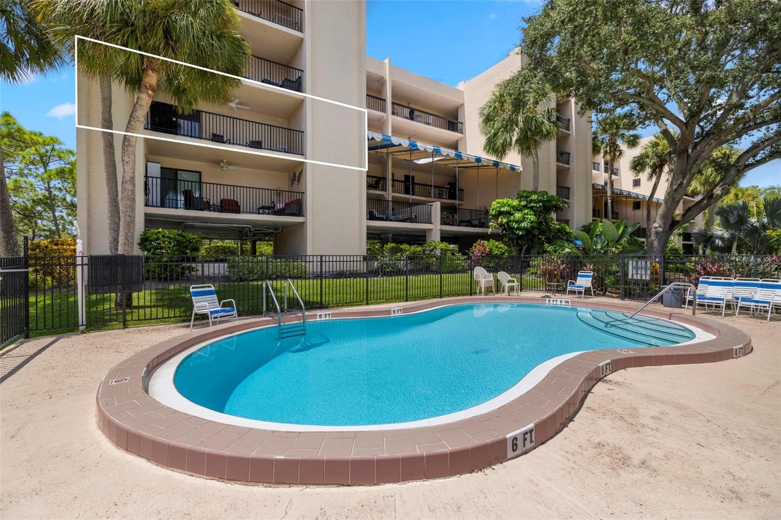 Condominium at 402 TARPON PT, TARPON SPRINGS, photo 4 of 29