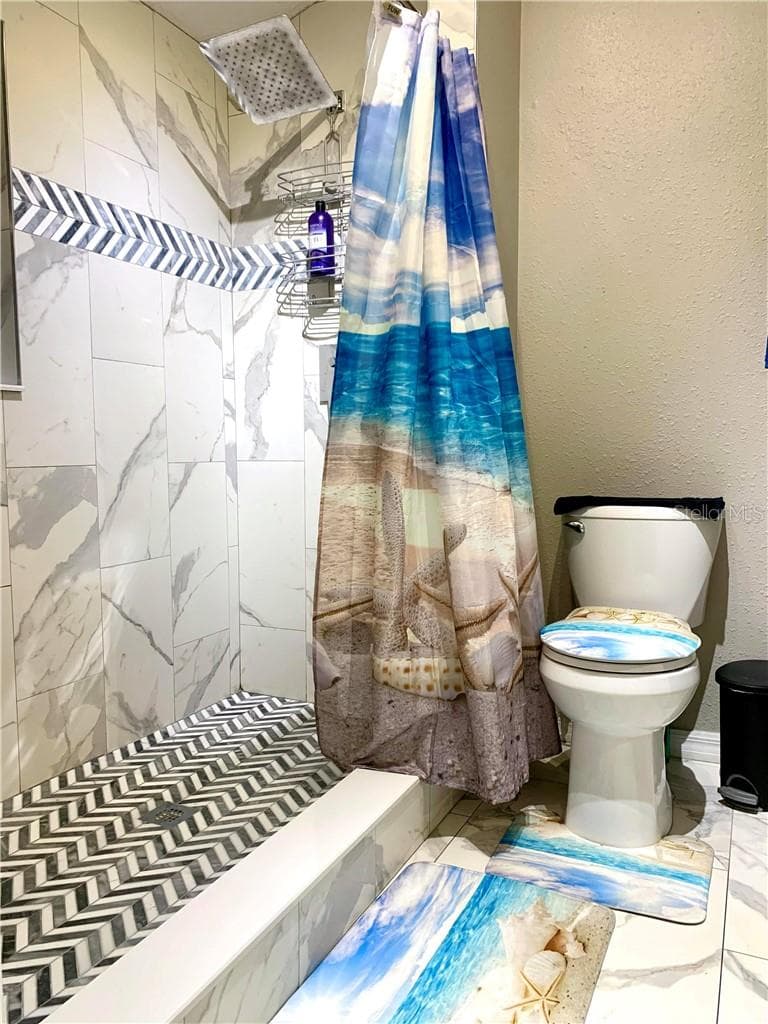 SECOND MASTER BATHROOM - 2721 RAEFORD RD, ORLANDO