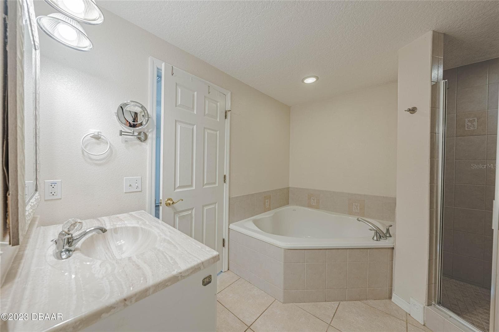 Condominium at 3733 CARDINAL BLVD #2, DAYTONA BEACH, photo 19 of 36