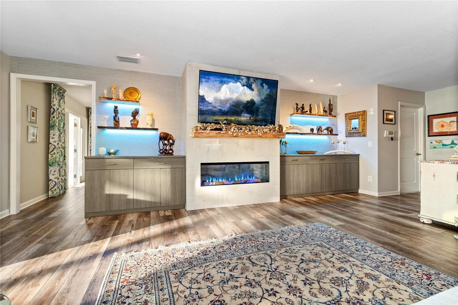 Living room - 601 LAKE PANSY DR NW, WINTER HAVEN
