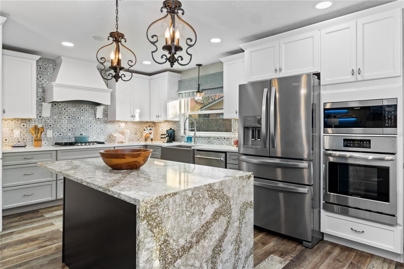 Kitchen - 601 LAKE PANSY DR NW, WINTER HAVEN