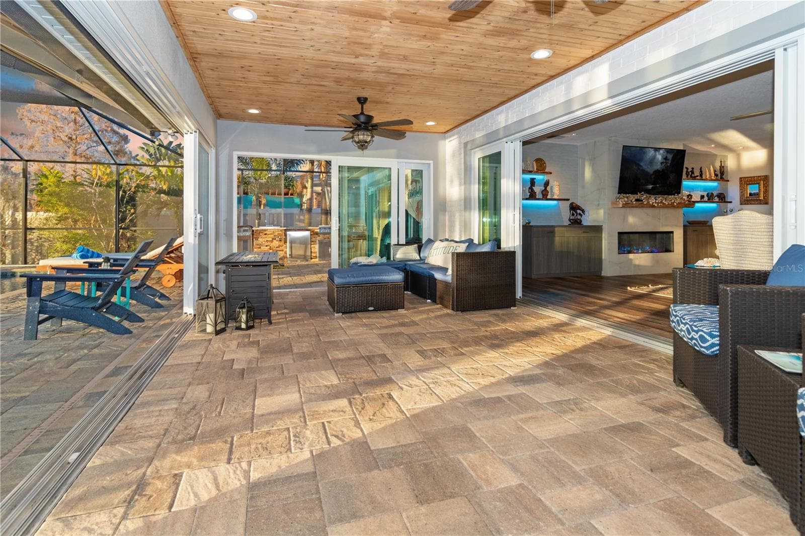Lanai - 601 LAKE PANSY DR NW, WINTER HAVEN