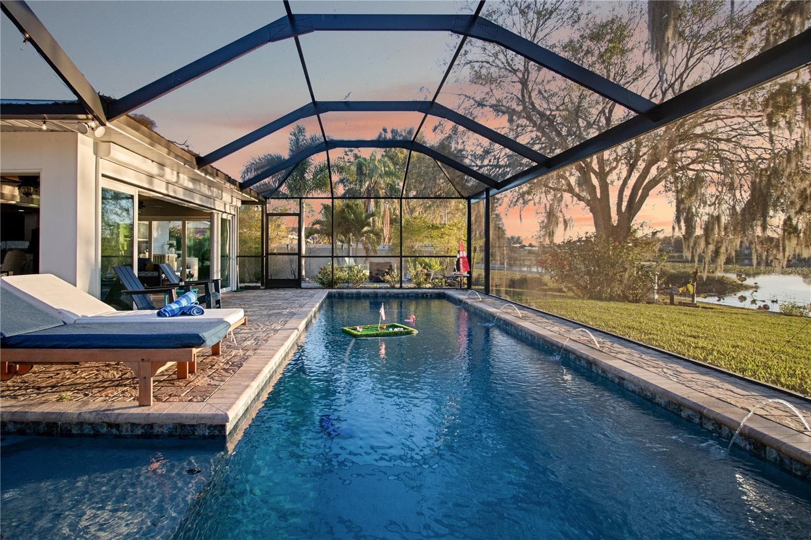 Heated saltwater lap pool - 601 LAKE PANSY DR NW, WINTER HAVEN
