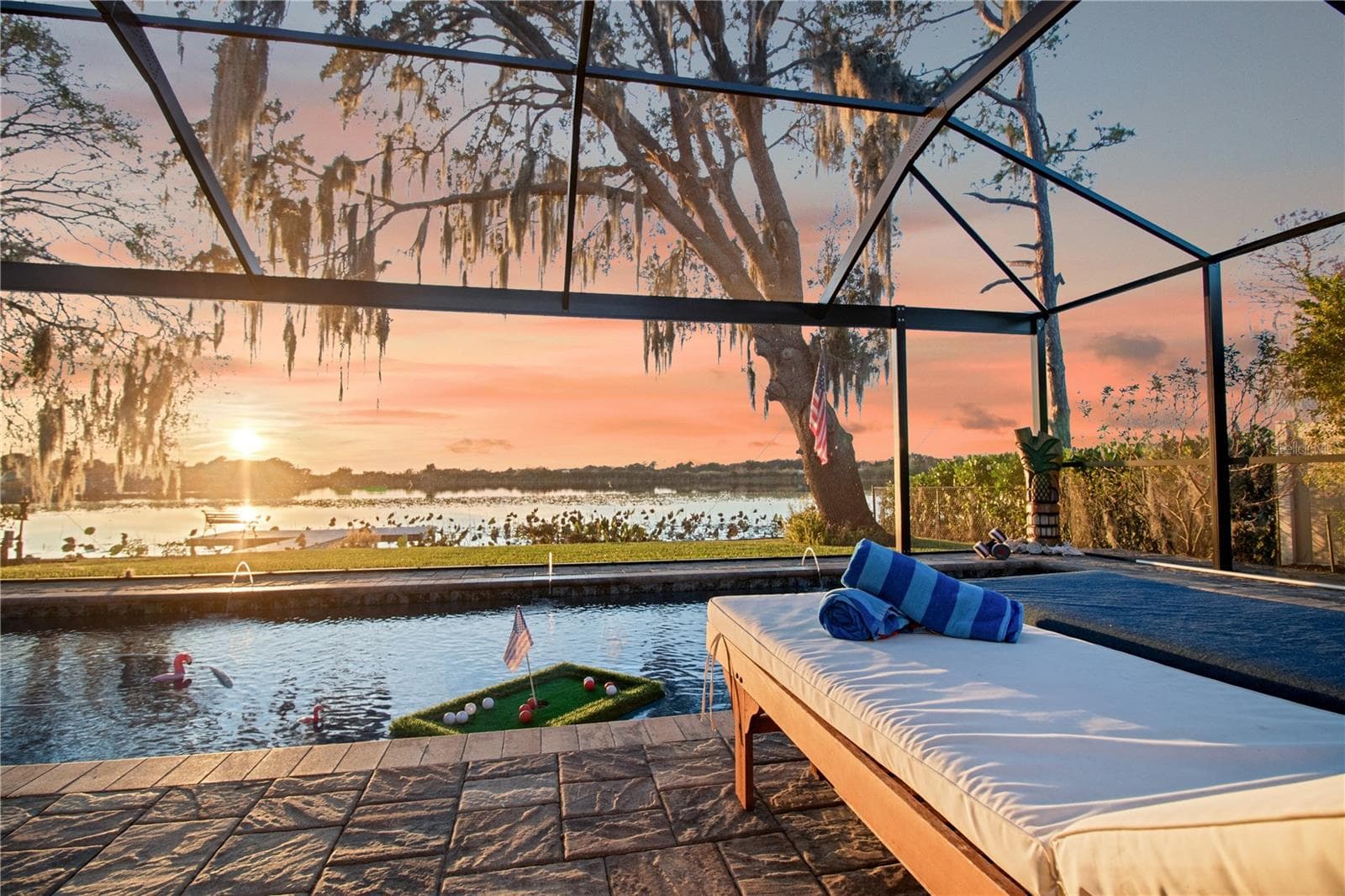 Sunset lake views - 601 LAKE PANSY DR NW, WINTER HAVEN