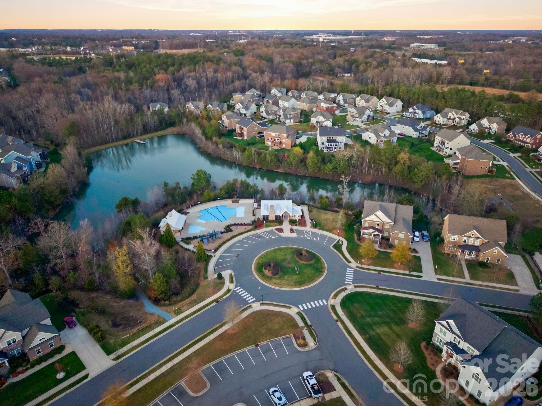 Single Family Residence at 374 Hampton Trail Drive, Fort Mill, photo 37 of 39