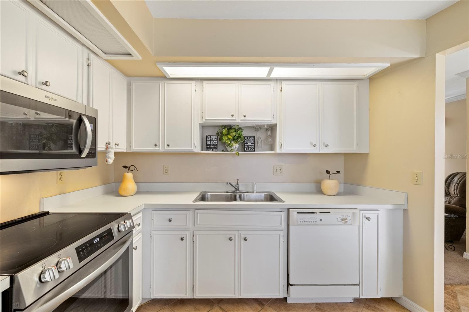 Kitchen - 1626 WILLOW RUN, SEBRING