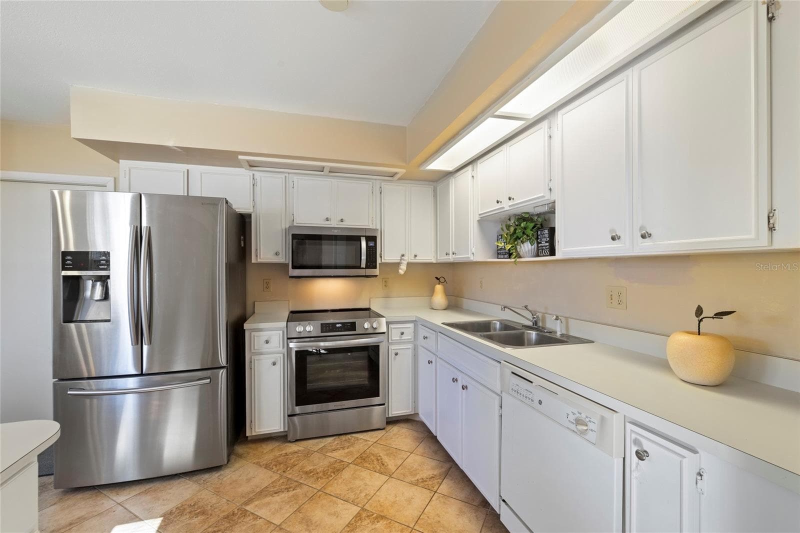 Kitchen - 1626 WILLOW RUN, SEBRING