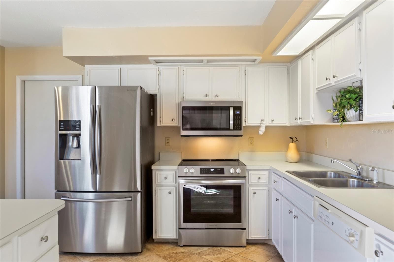 Kitchen - 1626 WILLOW RUN, SEBRING