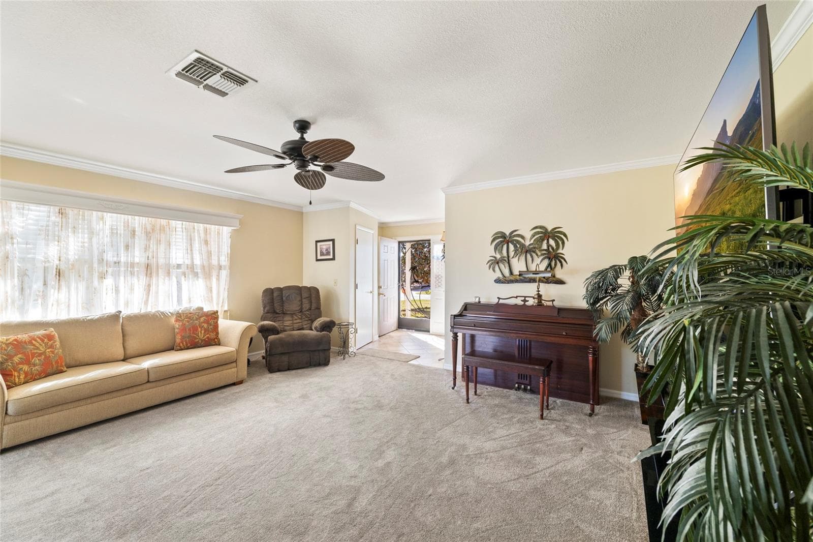 Living Room - 1626 WILLOW RUN, SEBRING