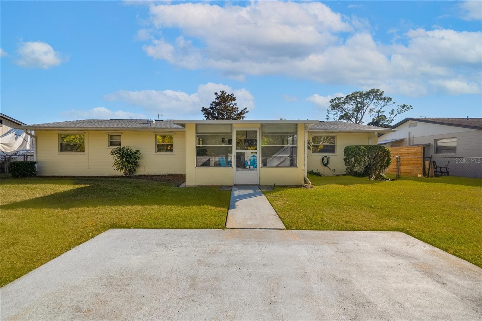 Single Family Residence at 692 GASLIGHT DR, SOUTH DAYTONA, photo 28 of 32