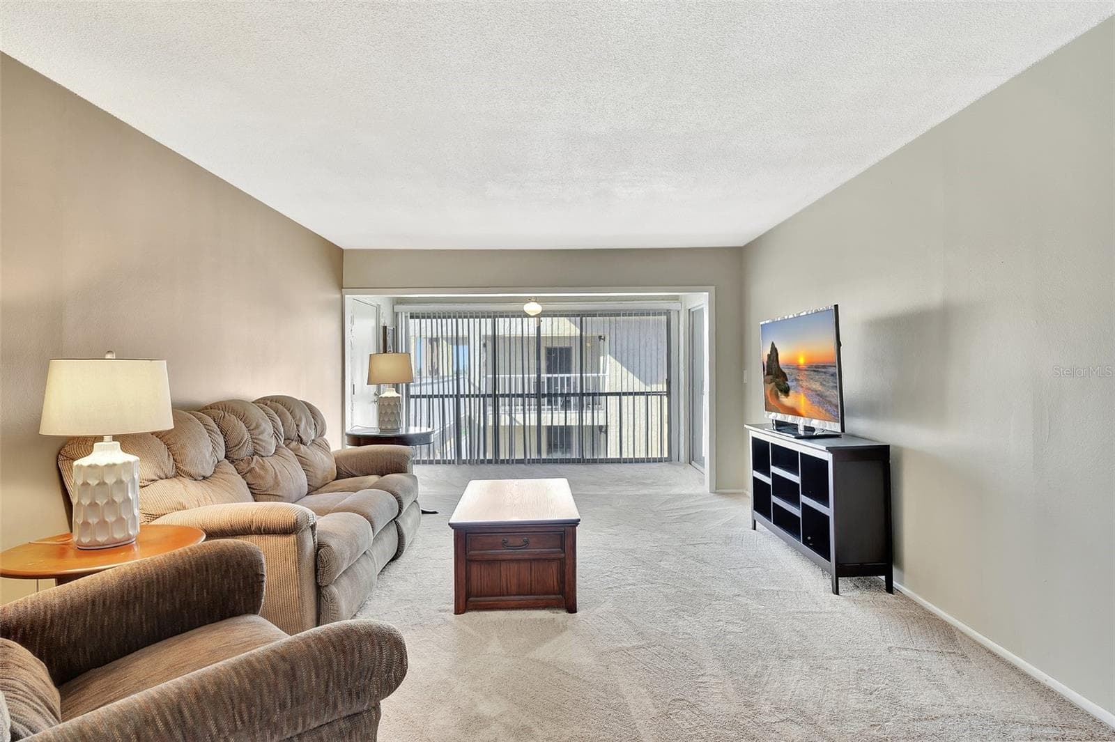 Living area - 113 ISLAND WAY #241, CLEARWATER BEACH