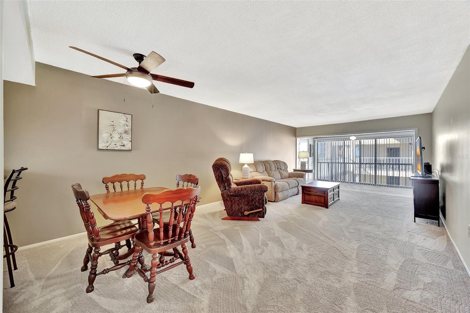 Large open Living and Dining area - 113 ISLAND WAY #241, CLEARWATER BEACH