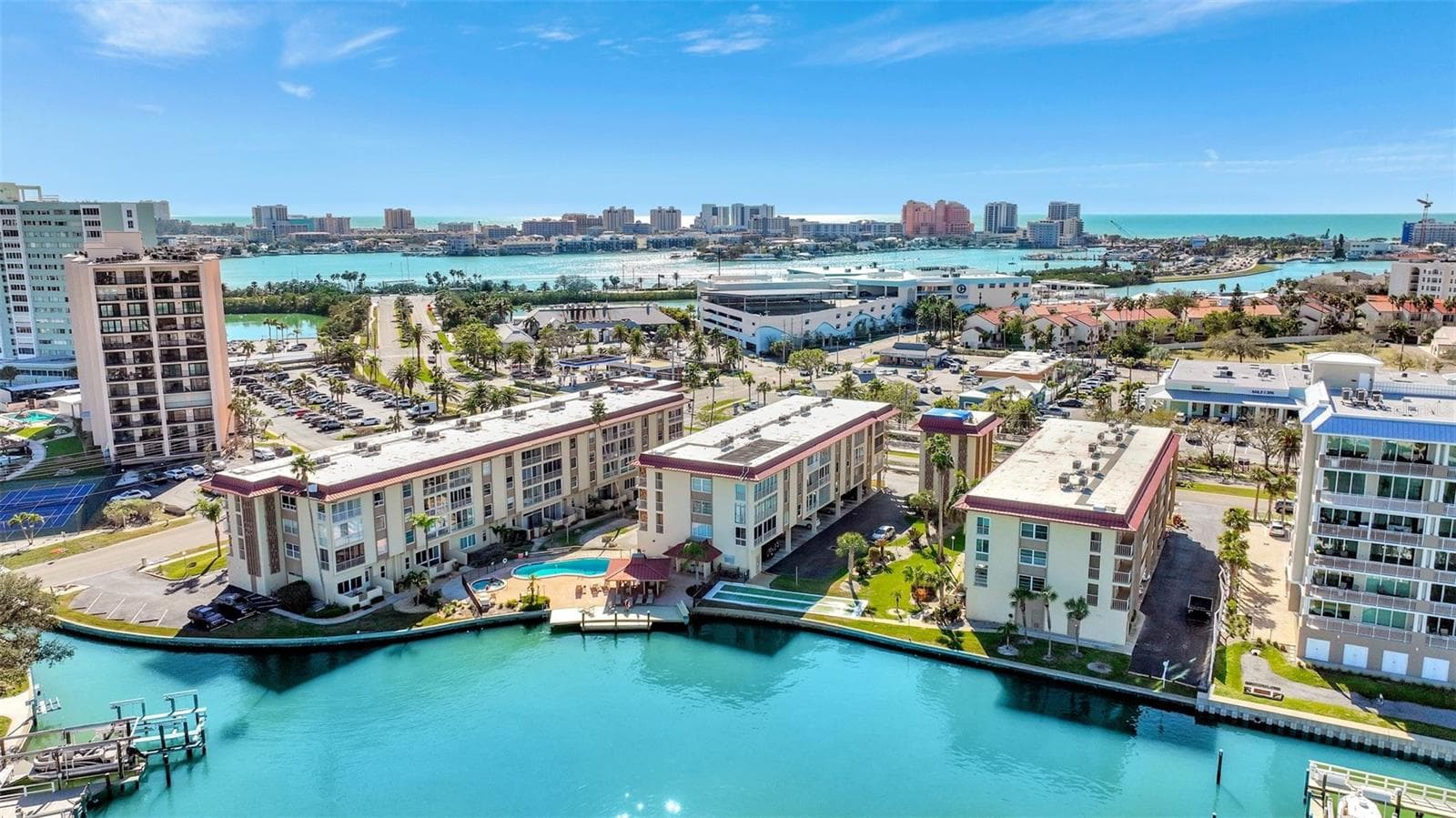 113 ISLAND WAY #241