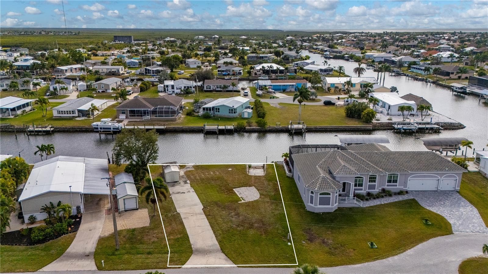 751 LONGBEACH CT