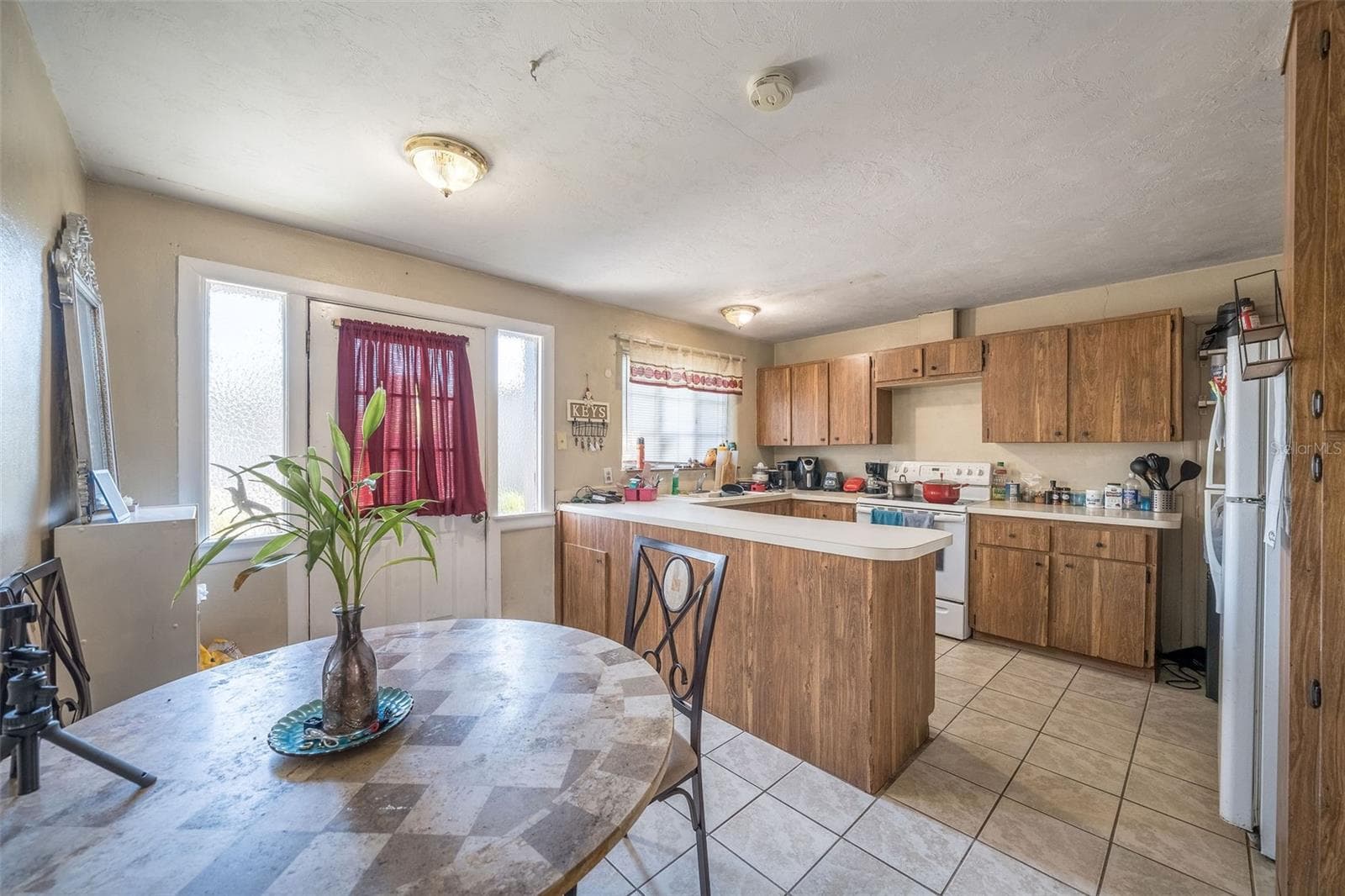 Unit 710 Dining/Kitchen - 708 N SAINT CLAIR ABRAMS AVE, TAVARES